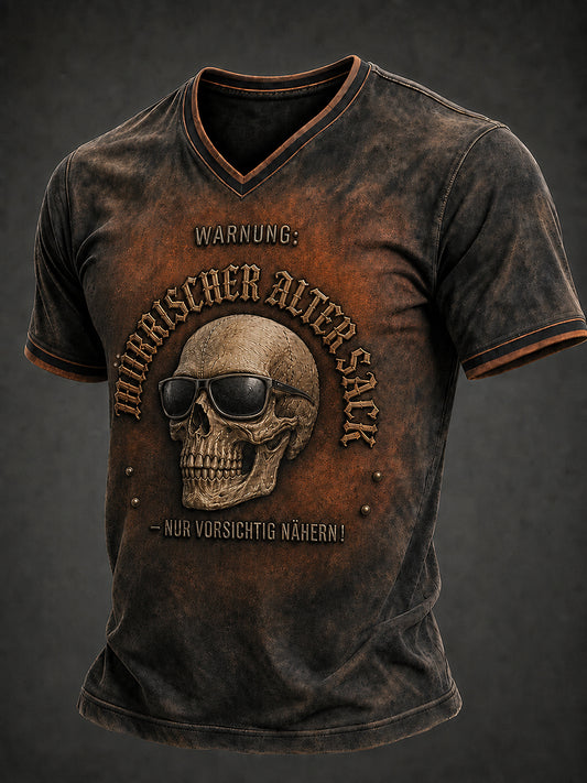 Männerwarnung: mürrischer alter Sack – nur vorsichtig nähergehen! T-Shirt mit V-Ausschnitt